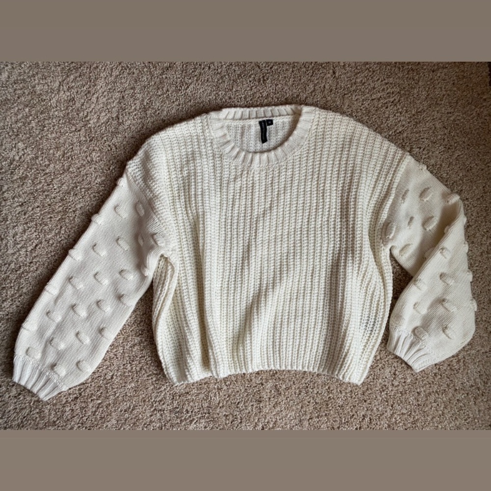 Moon and Madison sweater. Women’s size medium but could also fit a small